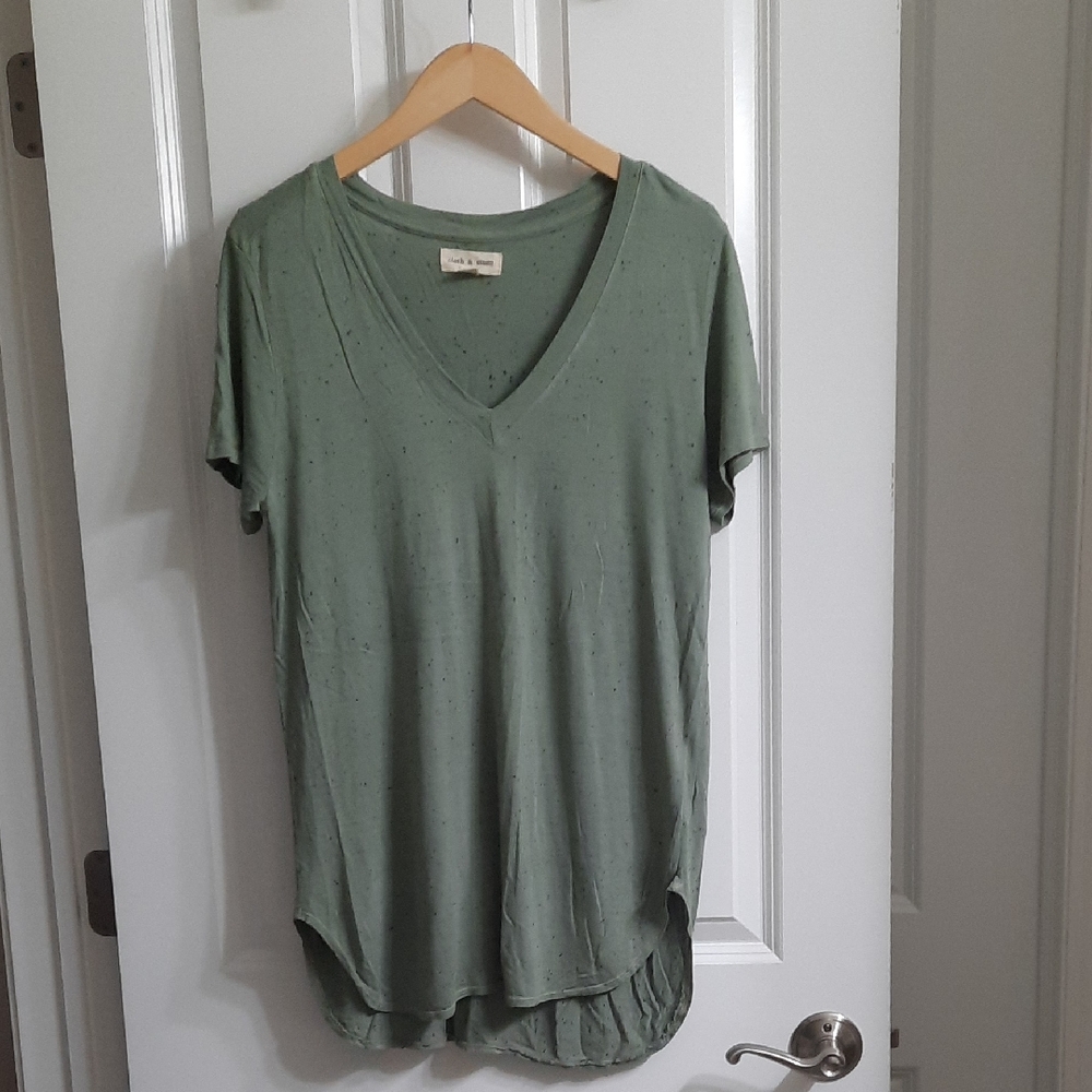 Anthro Cloth & Stone Sage Green V-Neck Tunic Tee